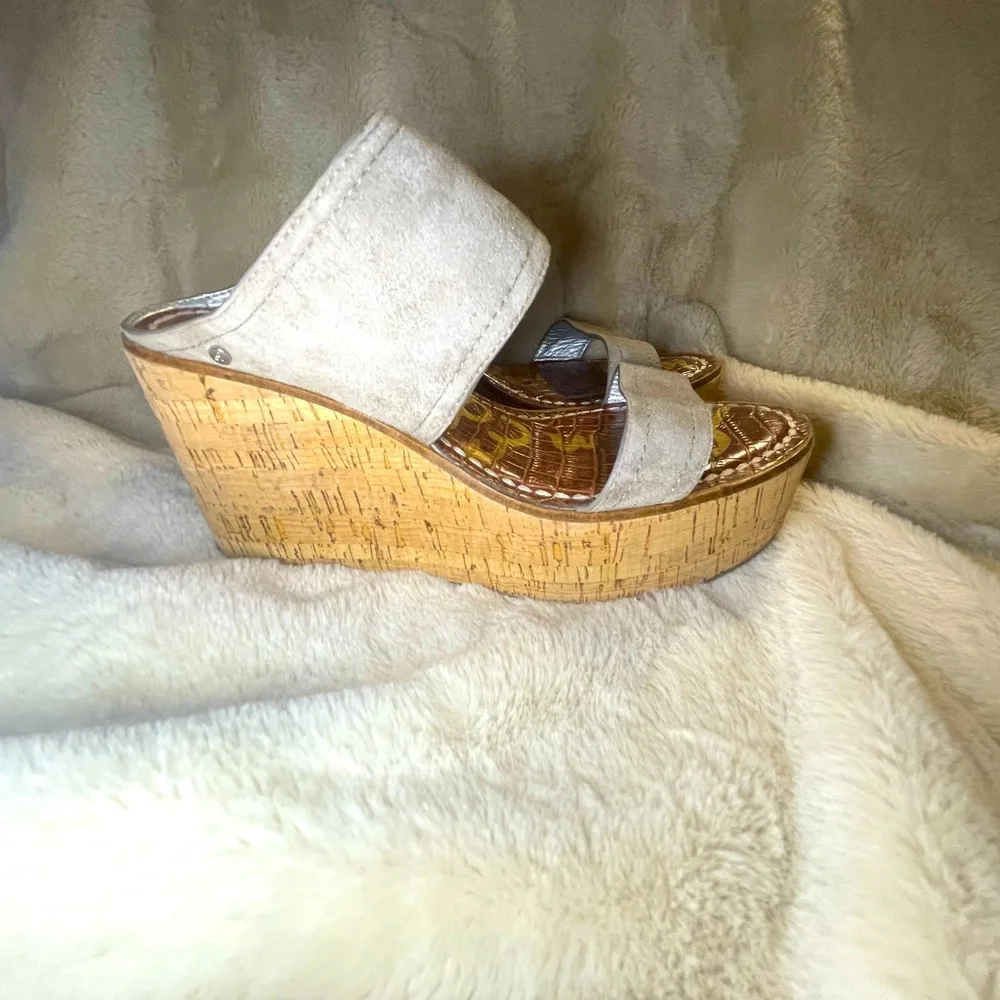Wedge Sandals Gray Suede Cork Wedge Open Toe Size 7 - Picture 3 of 6
